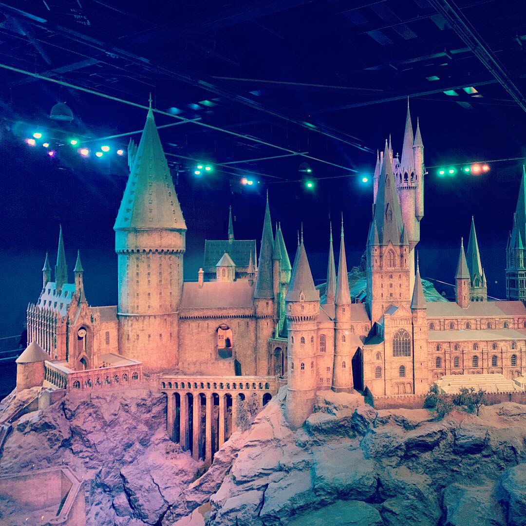 hogwarts castle,quidditch stadium hogwarts castle 4